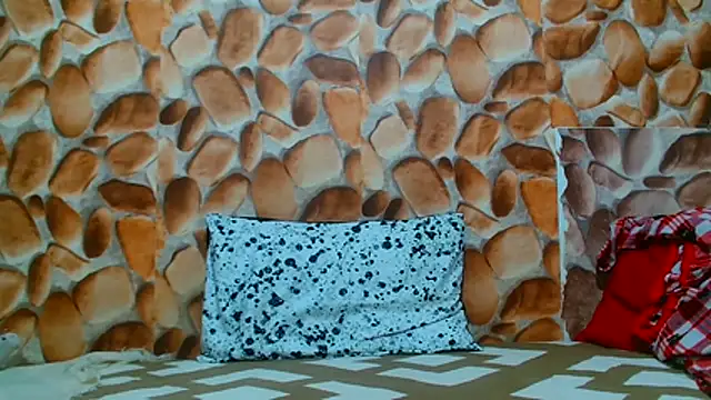 AfricanBigAssxx98's cam snapshot