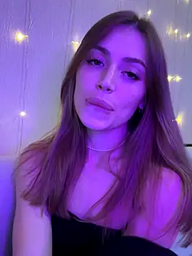 Elizabeth_Tay's cam snapshot