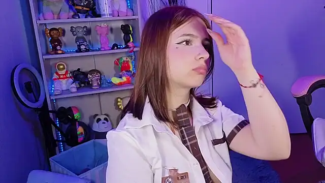 EmilyMiller_'s cam snapshot