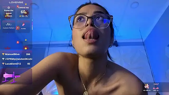 AlessiaVal_'s cam snapshot