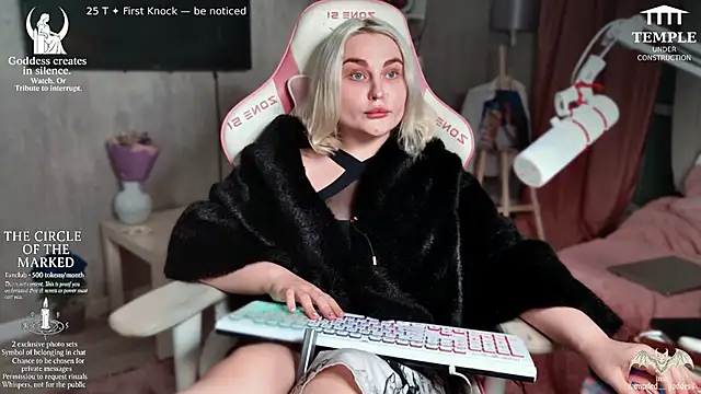 Wounded_Goddess_'s cam snapshot