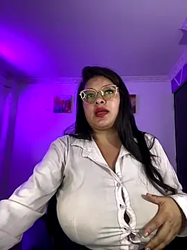 MiiaaJoness's cam snapshot