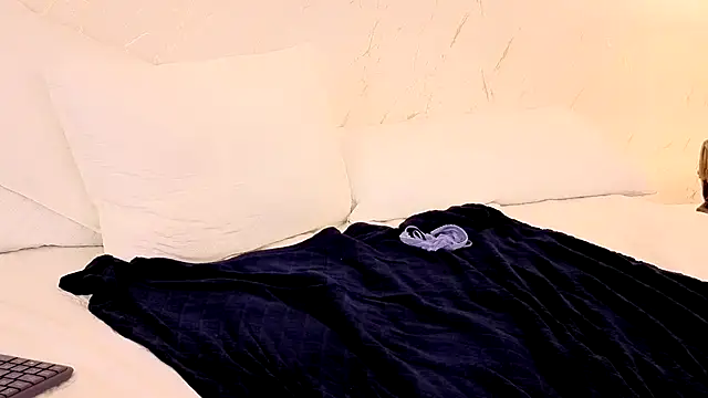 ava_blue live sex cam