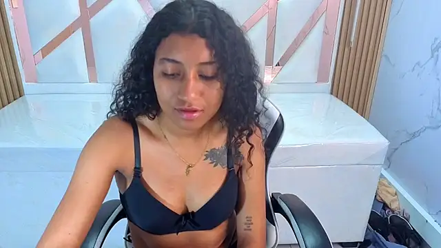 ninadelight_tp's cam snapshot