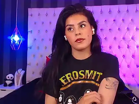 Camile_Petite's cam snapshot