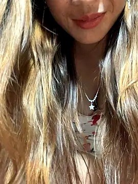 Tina_pusy's cam snapshot