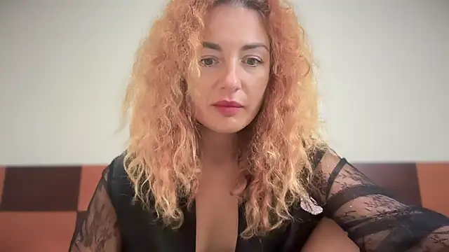 Reddgiirl's cam snapshot