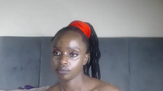 Jah-Queen's cam snapshot