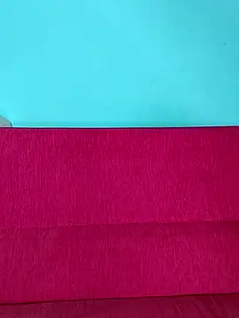 deepikasree143's cam snapshot