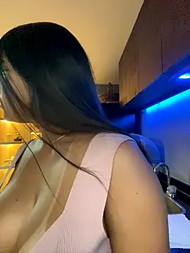 BellaLeclair's cam snapshot