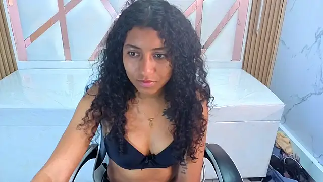 ninadelight_tp's cam snapshot