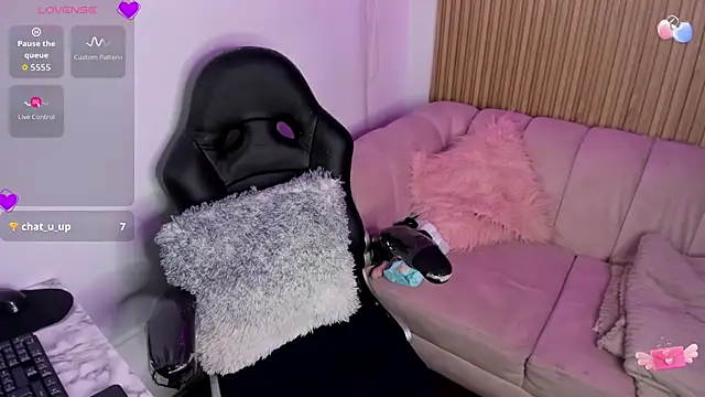 emmy_rosse_'s cam snapshot