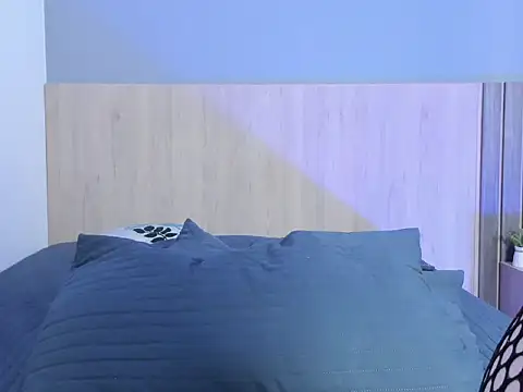 EvilRaven's cam snapshot