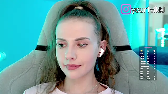 Vikki_Cheese's cam snapshot