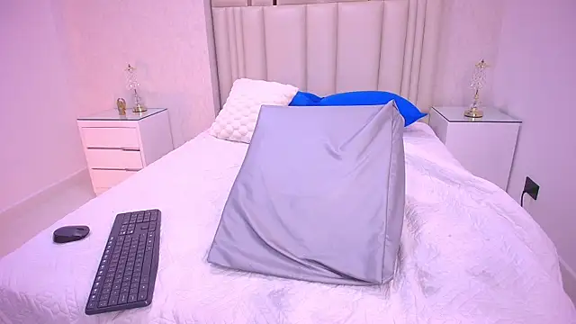 alanarose18's cam snapshot