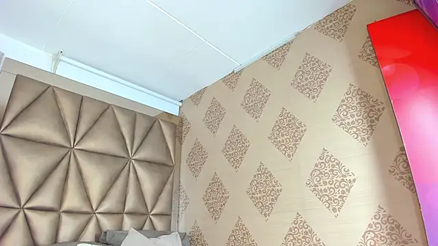 Corina_Taylor_'s cam snapshot