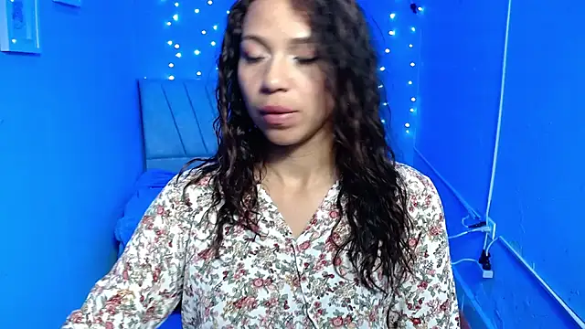 monika_256's cam snapshot