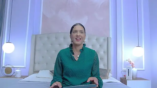 JoannaCox's cam snapshot