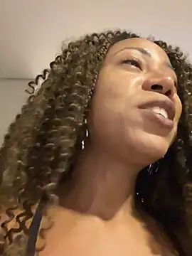 dianagolley420's cam snapshot