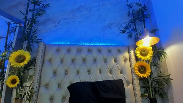 NyssaWood's cam snapshot