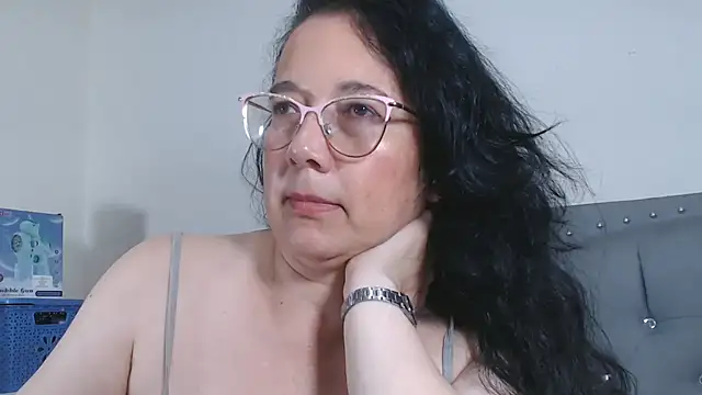 maturepriscila's cam snapshot