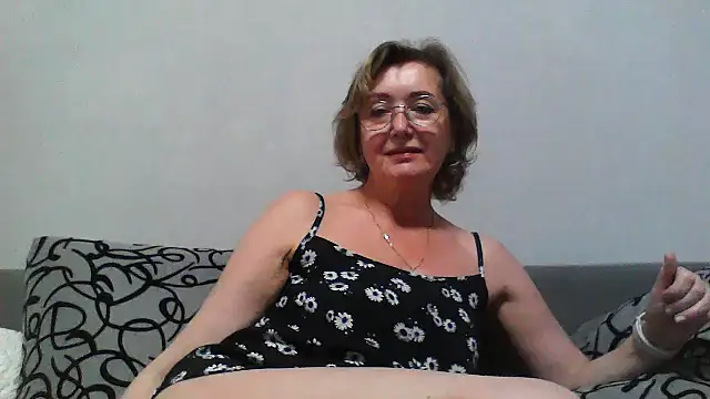 IrynaMolbertx's cam snapshot