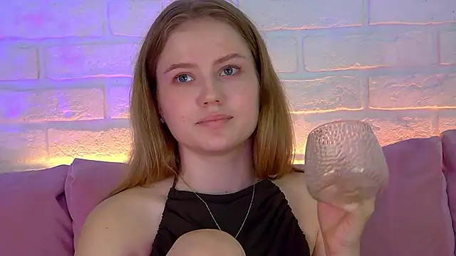 SelinSwarovski's cam snapshot