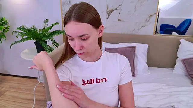 AmadaReine's cam snapshot