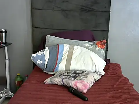 WILD_KITTYxXxX's cam snapshot