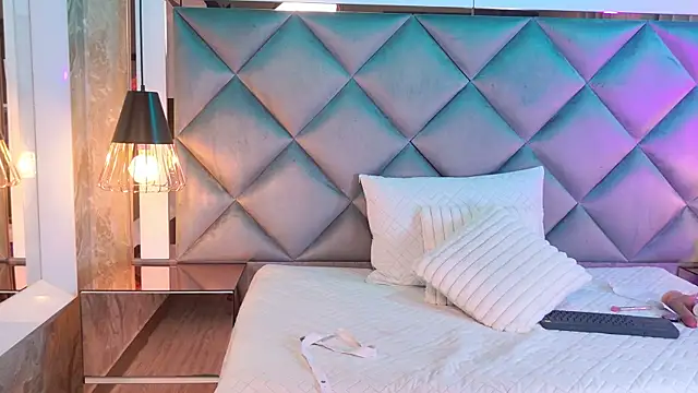 crystal_gilton's cam snapshot