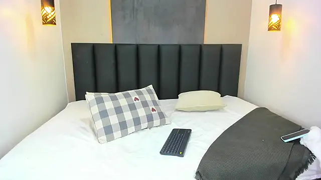 VaioletSinnz__'s cam snapshot