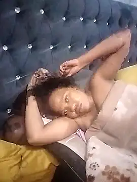 CaramelBoootie's cam snapshot