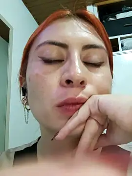 SiennaBite's cam snapshot