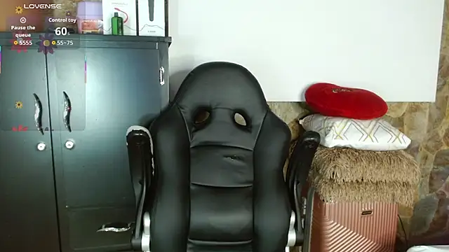 Lily_Queen30's cam snapshot