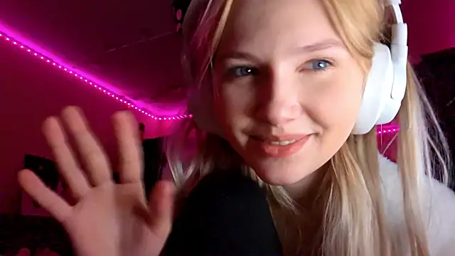 KarinRobertson's cam snapshot