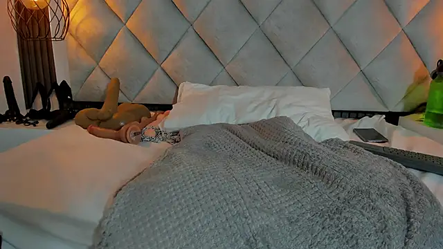 Slut_Milf_'s cam snapshot