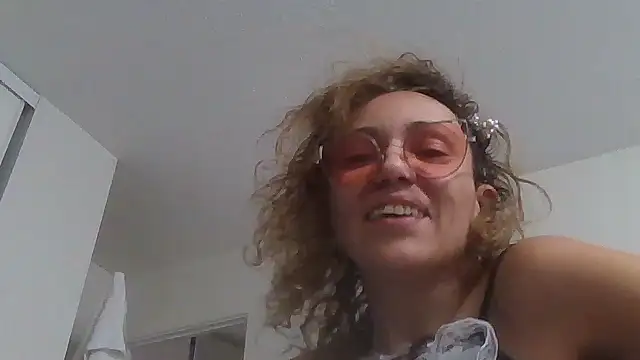 loveryvicky's cam snapshot