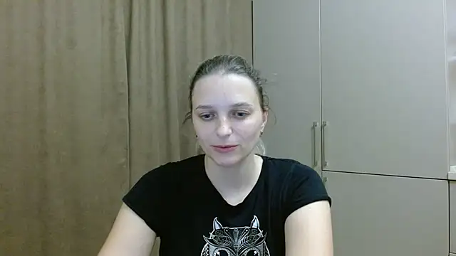 ElisSky301's cam snapshot