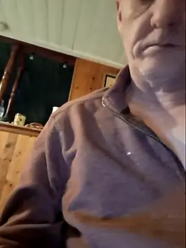 buetiful_ass_studly's cam snapshot