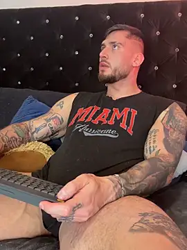 DimitriSullivan_'s cam snapshot