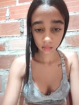 Zoe_Sweett18 live sex cam