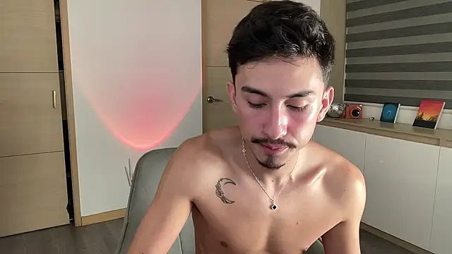 sweettaaron01's cam snapshot