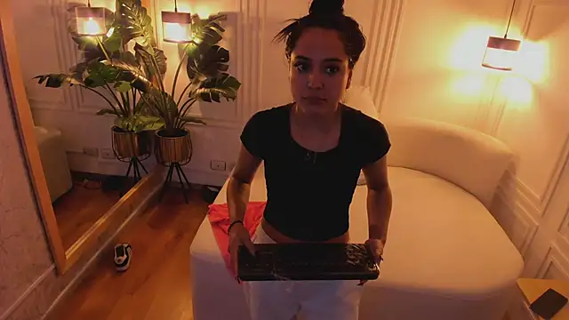 Dafne_Hillss's cam snapshot