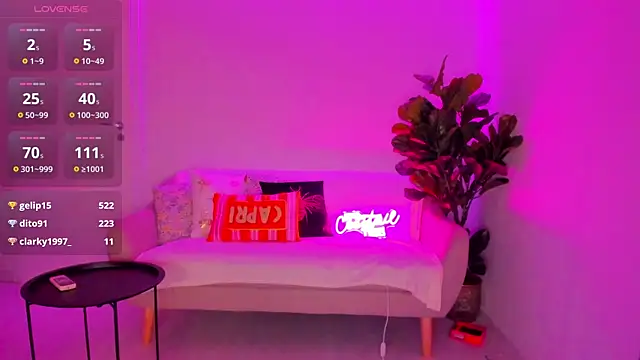 TiaBelle's cam snapshot