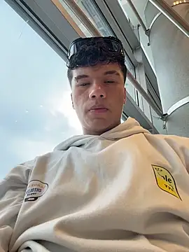 Logan_smith1 live sex cam