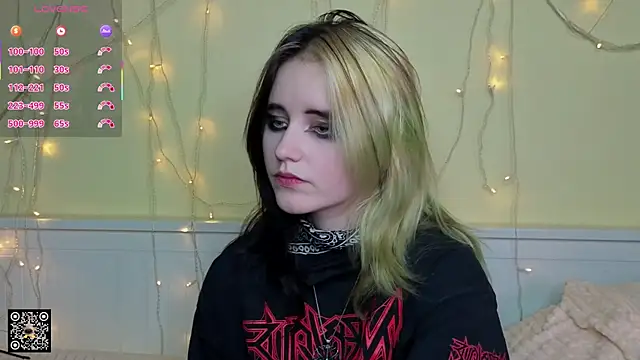 PortiaHedge's cam snapshot