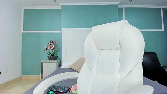 ania_gomez's cam snapshot