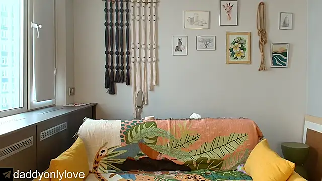 daddyonlyloveme's cam snapshot