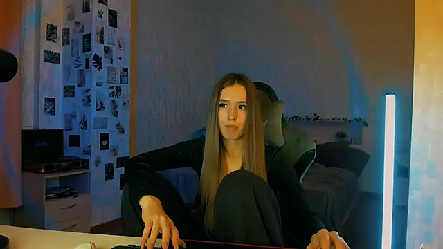 yourrdanceteacher's cam snapshot