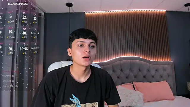 Maxii18_'s cam snapshot